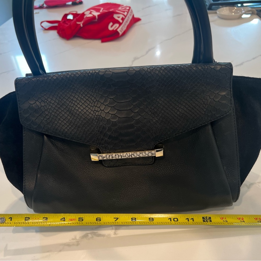 Vince Camuto Chic Black Shoulder Bag with Textured Flap